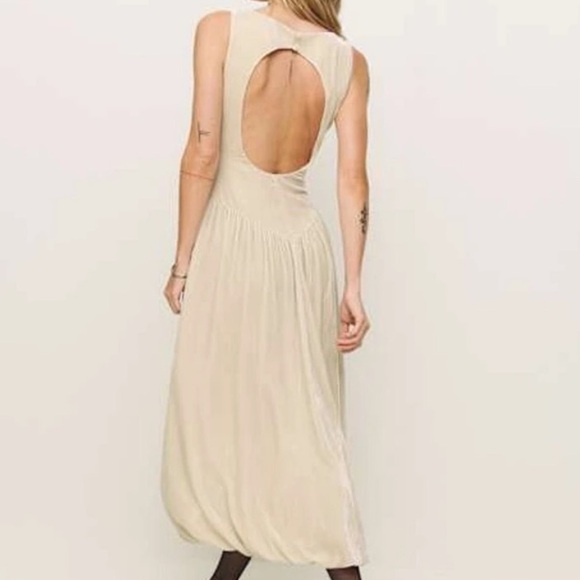 Reformation Elvira Velvet Dress Almond 
Size 4 - Picture 3 of 14